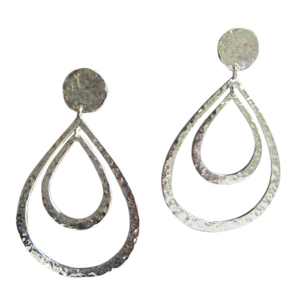 Beweglicher Ohrschmuck aus massivem Silber, Handgefertigt.Gehämmert. 