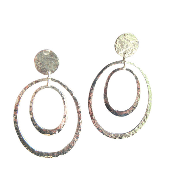 Beweglicher Ohrschmuck aus massivem Silber, Handgefertigt.