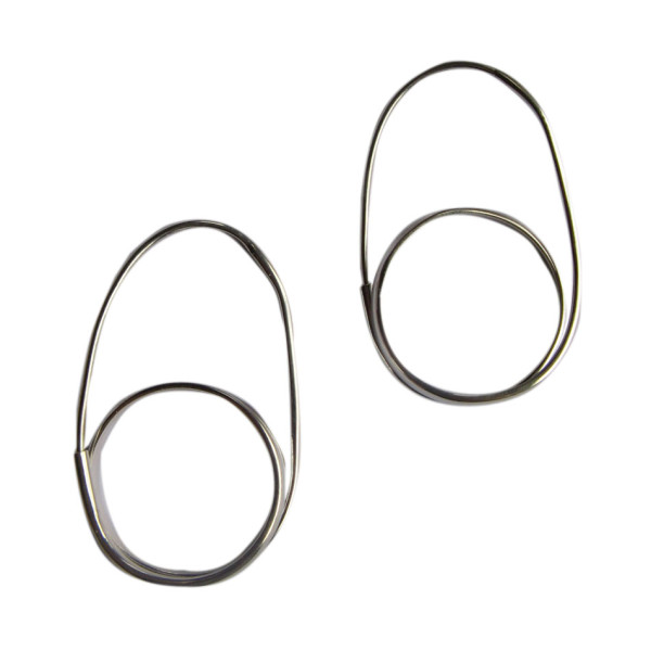 Raffinierter Ohrschmuck aus Silber.